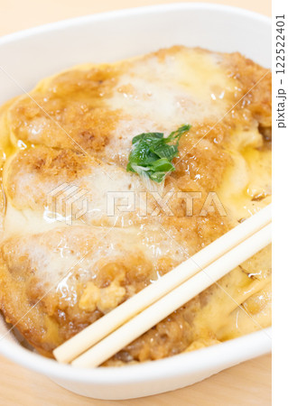 おいしいコンビニ弁当のかつ丼 おいしいコンビニ弁当のかつ丼 122522401