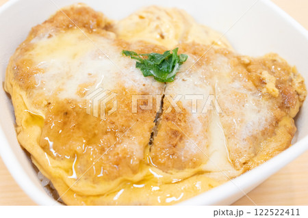 おいしいコンビニ弁当のかつ丼 おいしいコンビニ弁当のかつ丼 122522411