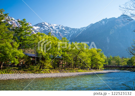 上高地　河童橋　穂高連峰 《新緑風景》 122523132
