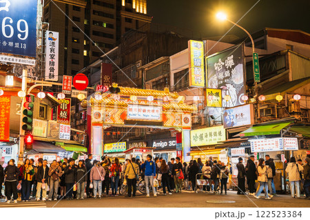 台北 饒河街夜市 ※一部ソフトフォーカス 台北 饒河街夜市 ※一部ソフトフォーカス 122523384