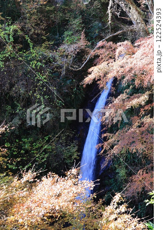 埼玉県秩父郡皆野町の名瀑秩父華厳の滝 122524393