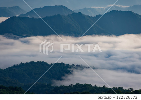 浅草岳の登りから見る奥只見の雲海 122526372