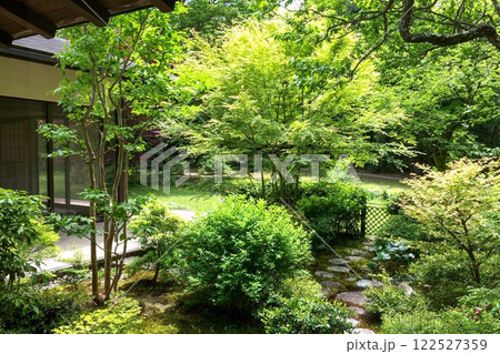 日本庭園 122527359