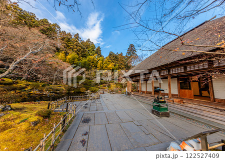 晩秋の円通院・本堂(宮城県宮城郡松島町) 122527409