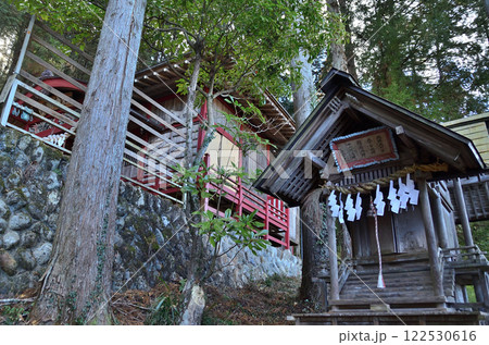埼玉県秩父市荒川日野　大事にされている弟富士浅間神社 122530616