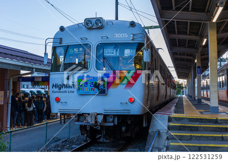 アルピコ交通上高地線　新島々駅構内 122531259