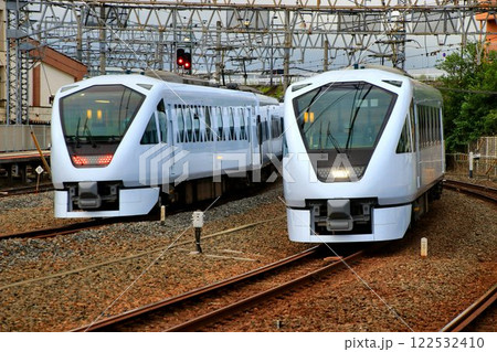 超豪華特急のすれ違い… 東武鉄道・新特急『スペーシアX』N100系 122532410
