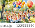 公園で誕生日会をする子供たち 公園で誕生日会をする子供たち 122533350