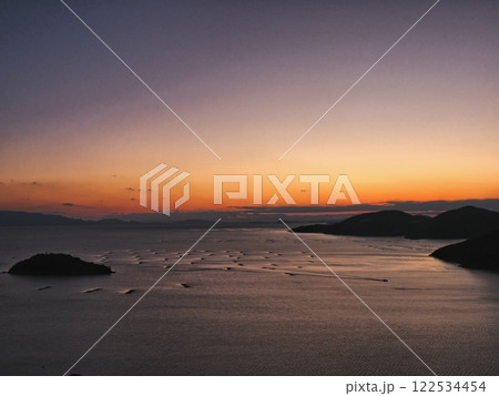万葉の岬から見る播磨灘の夕景 122534454