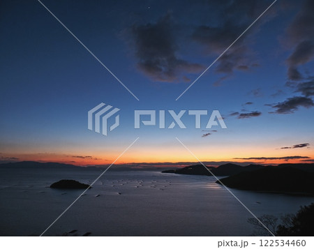 万葉の岬から見る播磨灘の夕景 万葉の岬から見る播磨灘の夕景 122534460