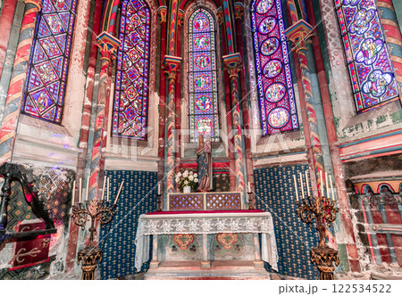 Notre-Dame Collegiate Church of Semur-en-Auxois, france Notre-Dame Collegiate Church of Semur-en-Auxois, france 122534522