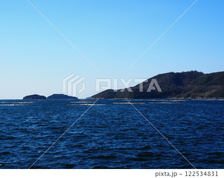 室津漁港から見る播磨灘 122534831