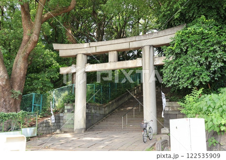 上野東照宮入口の鳥居 122535909