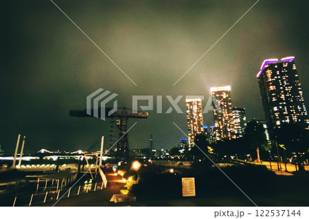 ビルから見た夜景 122537144