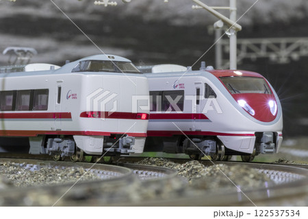 鉄道模型 Nゲージ 683系特急はくたか 03 122537534