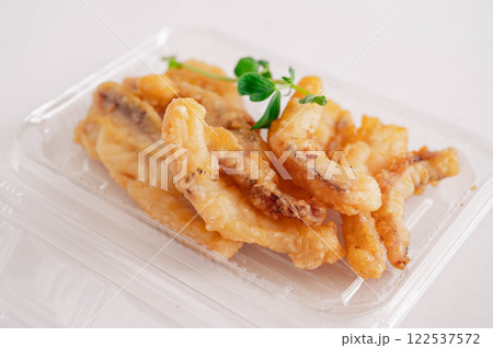 総菜のパック入り塩イカ天 総菜のパック入り塩イカ天 122537572