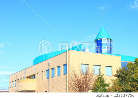 愛知県愛西市、愛西市中央図書館の風景 愛知県愛西市、愛西市中央図書館の風景 122537756