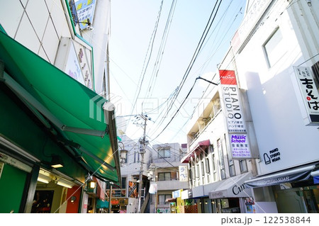 東京品川区不動前の駅前商店街 東京品川区不動前の駅前商店街 122538844