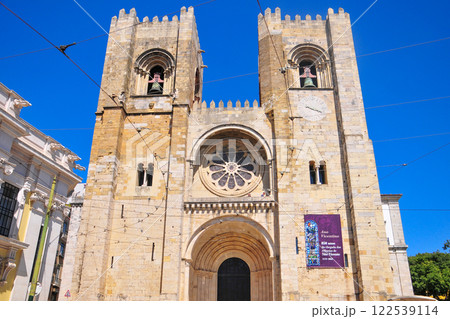 リスボン大聖堂の美しい外観風景 122539114