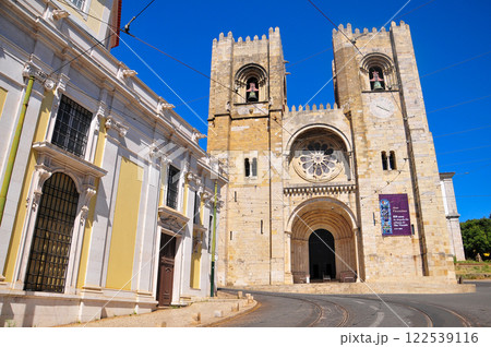 リスボン大聖堂の美しい外観風景 122539116