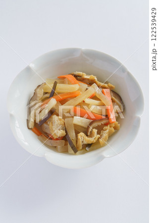 愛知の郷土料理・煮和え イメージ|食材:大根・人参・昆布・椎茸・コンニャク・油あげ 愛知の郷土料理・煮和え イメージ|食材:大根・人参・昆布・椎茸・コンニャク・油あげ 122539429