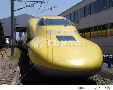 ドクターイエローT4展示(1号車) 122540619