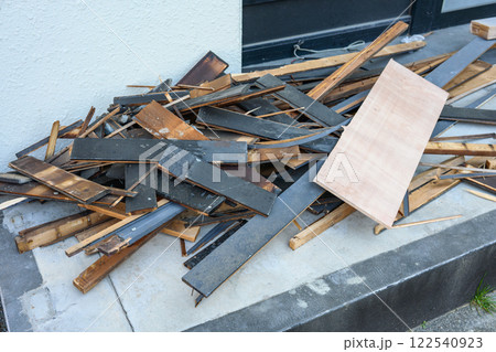 店舗の改装工事で排出した廃木材 店舗の改装工事で排出した廃木材 122540923