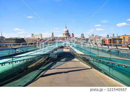 ロンドン中心部のとても美しい風景 122540987