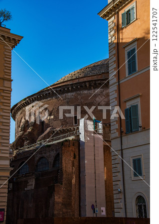 イタリアのローマでの観光地の風景 122541707
