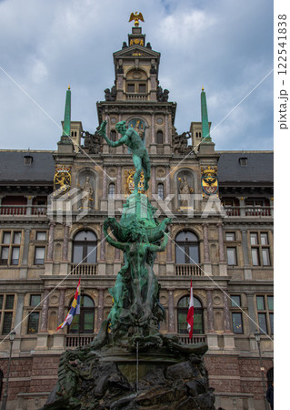 ベルギーのアントワープの街中の風景 ベルギーのアントワープの街中の風景 122541838