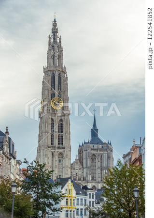 ベルギーのアントワープの街中の風景 ベルギーのアントワープの街中の風景 122541852