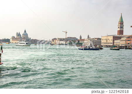 イタリアの水の都ベニスの景色 イタリアの水の都ベニスの景色 122542018