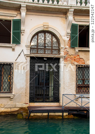 イタリアの水の都ベニスの風景 122542147