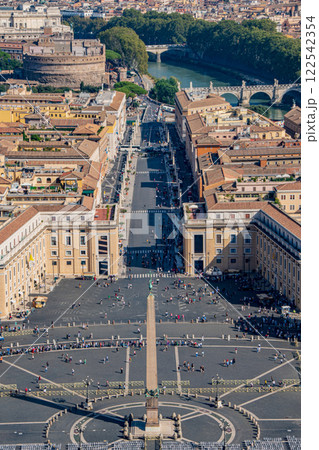 イタリアのローマの風景とバチカン市国の街並み イタリアのローマの風景とバチカン市国の街並み 122542354