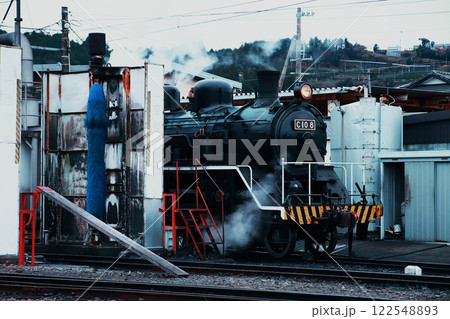 機関庫で休む大井川鉄道C10-8号機(旧ラサ工業仕様特別装飾)_2025/1/12撮影 機関庫で休む大井川鉄道C10-8号機(旧ラサ工業仕様特別装飾)_2025/1/12撮影 122548893