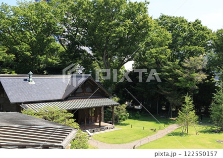 東京都台東区の旧岩崎邸のビリヤード場の建物 122550157