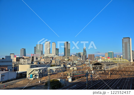 《愛知県》名古屋都市風景 中村区黄金陸橋から見た高層ビル群とJR東海名古屋車両区 《愛知県》名古屋都市風景 中村区黄金陸橋から見た高層ビル群とJR東海名古屋車両区 122552437