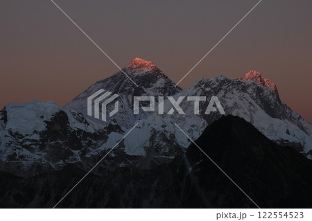 Mount Everest and Lhotse at sunset, view from Gokyo Ri, Nepal. 122554523