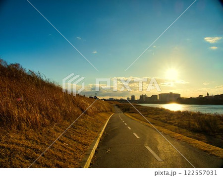 岡山旭川の夕日 122557031