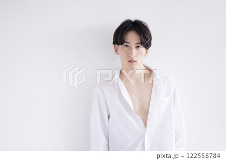 ビューティーイメージ　男性のポートレート 122558784