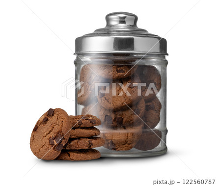 チョコチップクッキーの入ったキャニスター チョコチップクッキーの入ったキャニスター 122560787