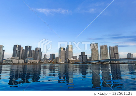 晴海タワマン群と晴海大橋 122561125