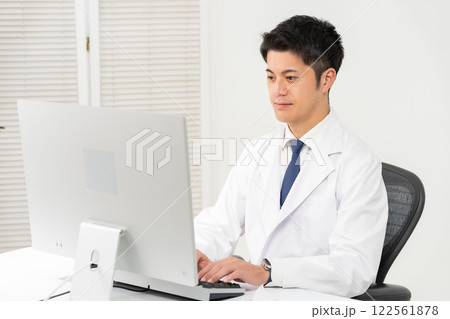 医療　ドクター 122561878