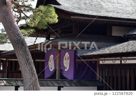 高山陣屋の大玄関 122567820