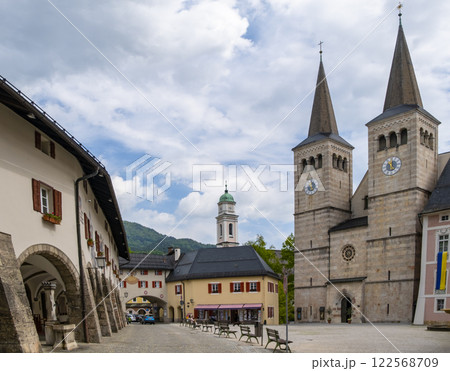 Downtown of Berchtesgaden, famous historic town in Nationalpark Berchtesgadener Land, Upper Bavaria, Germany Downtown of Berchtesgaden, famous historic town in Nationalpark Berchtesgadener Land, Upper Bavaria, Germany 122568709