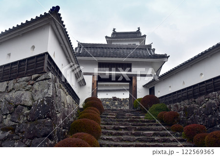 郡上八幡城の城門 122569365