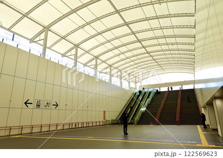 夢洲(ゆめしま)駅出入口 大阪メトロ中央線 EXPO2025大阪・関西万博の最寄駅 大阪市此花区夢洲 夢洲(ゆめしま)駅出入口 大阪メトロ中央線 EXPO2025大阪・関西万博の最寄駅 大阪市此花区夢洲 122569623