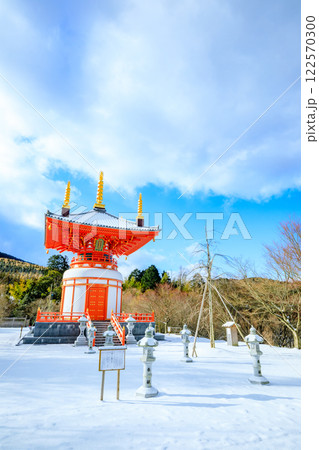 冬の呑山観音寺 福岡県篠栗町 冬の呑山観音寺 福岡県篠栗町 122570300