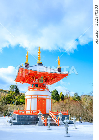 冬の呑山観音寺 福岡県篠栗町 冬の呑山観音寺 福岡県篠栗町 122570303