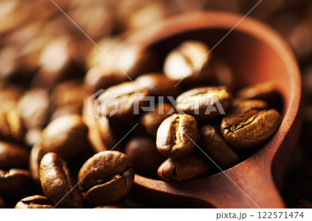 コーヒー豆 122571474